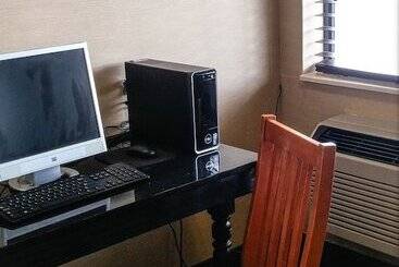 酒店 Days Inn By Wyndham Collinsville St Louis