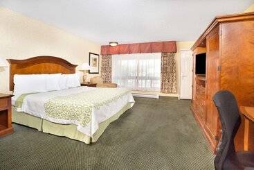 هتل Days Inn By Wyndham Klamath Falls