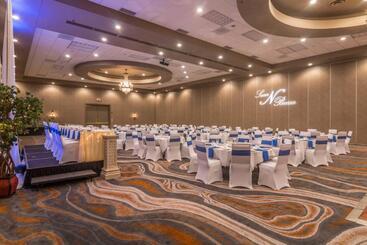 Delta Hotels By Marriott Fargo