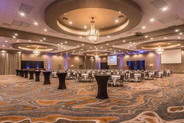 Delta Hotels By Marriott Fargo