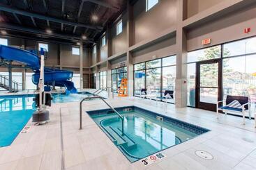 Delta Hotels By Marriott Fargo