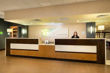 هتل Holiday Inn And Suites Charleston West, An Ihg