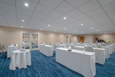 Hotel Holiday Inn Cape Cod   Hyannis, An Ihg
