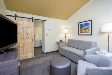 Hotel Holiday Inn Cape Cod   Hyannis, An Ihg