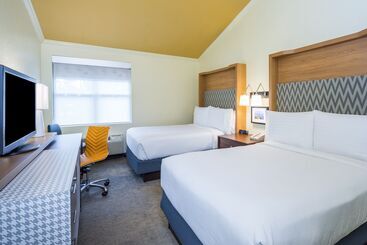 هتل Holiday Inn Cape Cod   Hyannis, An Ihg