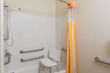 هتل La Quinta Inn By Wyndham Lincoln