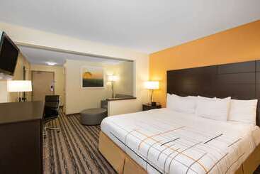 هتل La Quinta Inn By Wyndham Lincoln