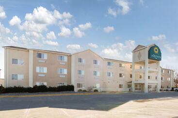هتل La Quinta Inn By Wyndham Lincoln
