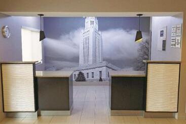 هتل La Quinta Inn By Wyndham Lincoln