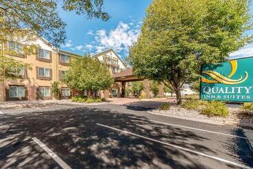 هتل Quality Inn & Suites University Fort Collins