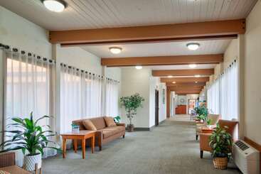 هتل Quality Inn Big Sky