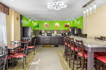 هتل Quality Inn Grand Rapids Near Downtown