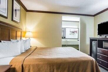 هتل Quality Inn San Diego I 5 Naval Base