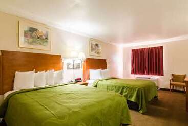 هتل Quality Inn & Suites Salina
