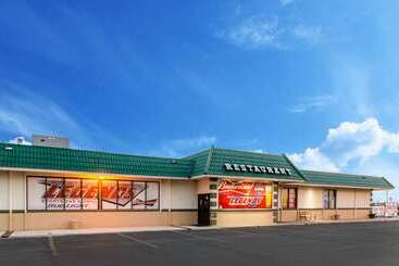 هتل Quality Inn & Suites Salina