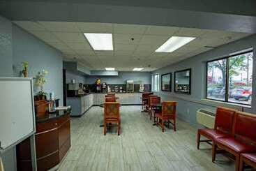 هتل Ramada By Wyndham Bolingbrook