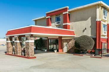 هتل Ramada By Wyndham Oklahoma City Airport North