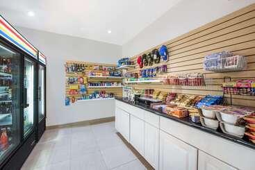 هتل Ramada By Wyndham San Diego Airport