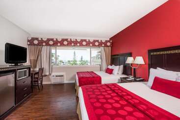 هتل Ramada By Wyndham San Diego Airport