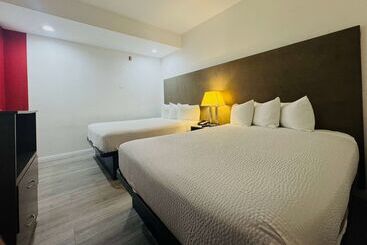 هتل Ramada By Wyndham San Diego Airport