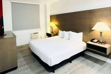 هتل Ramada By Wyndham San Diego Airport