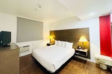 هتل Ramada By Wyndham San Diego Airport