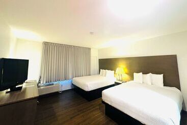 هتل Ramada By Wyndham San Diego Airport