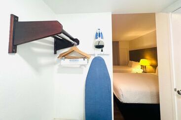 هتل Ramada By Wyndham San Diego Airport