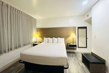 هتل Ramada By Wyndham San Diego Airport