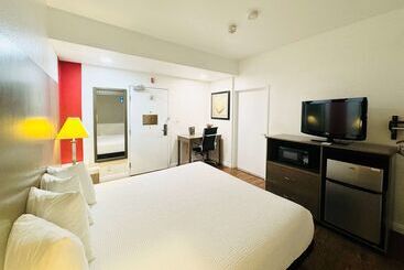 هتل Ramada By Wyndham San Diego Airport