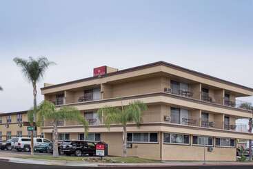 هتل Ramada By Wyndham San Diego Airport