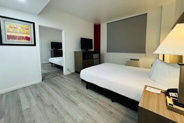 هتل Ramada By Wyndham San Diego Airport