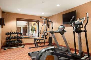 هتل Ramada By Wyndham Wisconsin Dells I 90
