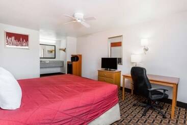 هتل Ramada Limited San Angelo