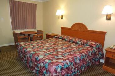 هتل Red Carpet Inn Absecon