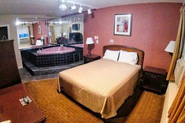 هتل Red Carpet Inn West Springfield