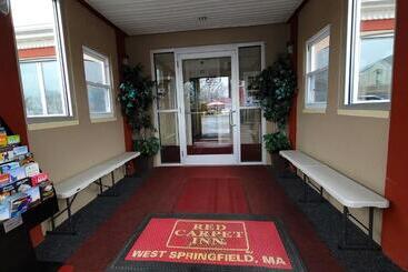 هتل Red Carpet Inn West Springfield
