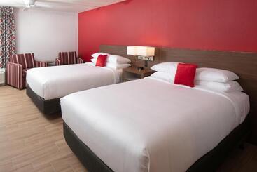 Red Lion Hotel Orlando Lake Buena Vista South  Near Disney