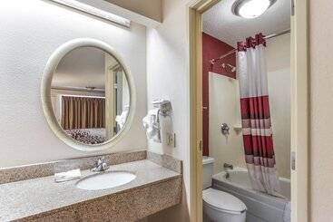 هتل Red Roof Inn Columbia, Mo