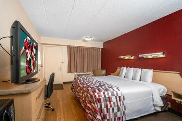 هتل Red Roof Inn Detroit   Dearborn Greenfield Village