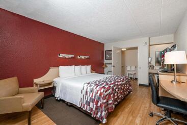 هتل Red Roof Inn Detroit   Dearborn Greenfield Village