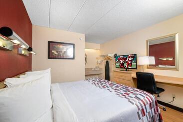 هتل Red Roof Inn Detroit   Dearborn Greenfield Village