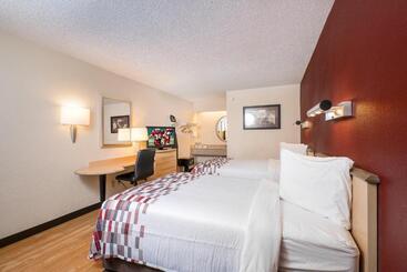 هتل Red Roof Inn Detroit   Dearborn Greenfield Village