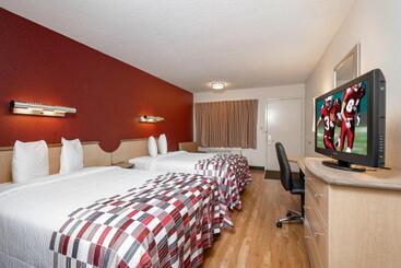 هتل Red Roof Inn Detroit   Dearborn Greenfield Village