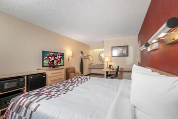 هتل Red Roof Inn Detroit   Dearborn Greenfield Village