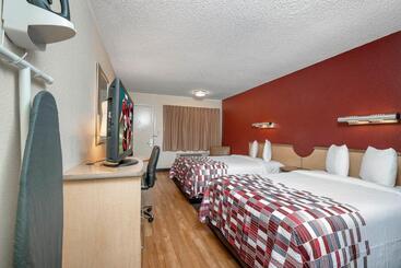 هتل Red Roof Inn Detroit   Dearborn Greenfield Village