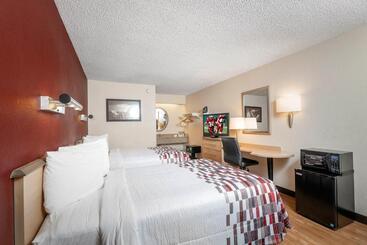 هتل Red Roof Inn Detroit   Dearborn Greenfield Village