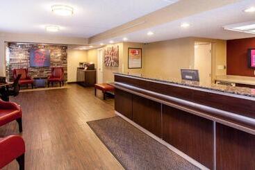 هتل Red Roof Inn Detroit   Dearborn Greenfield Village