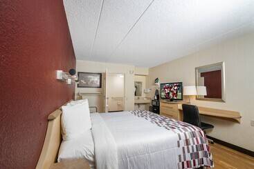 هتل Red Roof Inn Detroit Metro Airport  Taylor