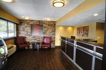 هتل American Inn & Suites Bishop Airport Flint